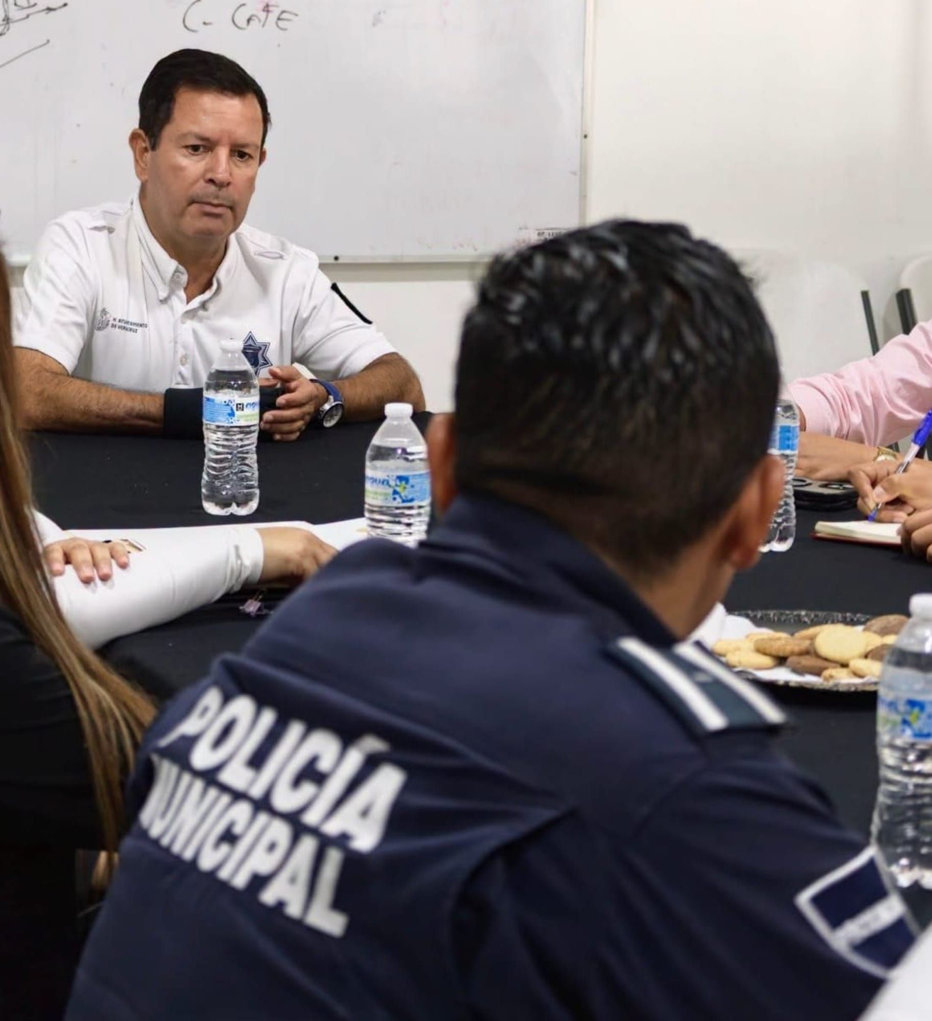 ¡APUÑALAN Y ASALTAN A TRABAJADOR EN LA COLONIA DOS CAMINOS!