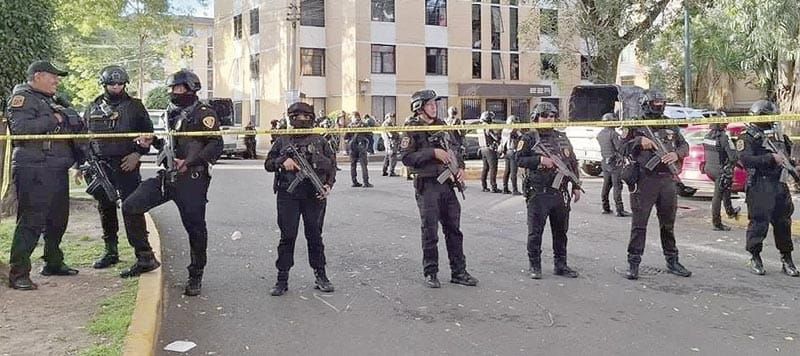 ¡MATAN A UN JOVEN AFUERA DE CETIS 33 EN AZCAPOTZALCO!
