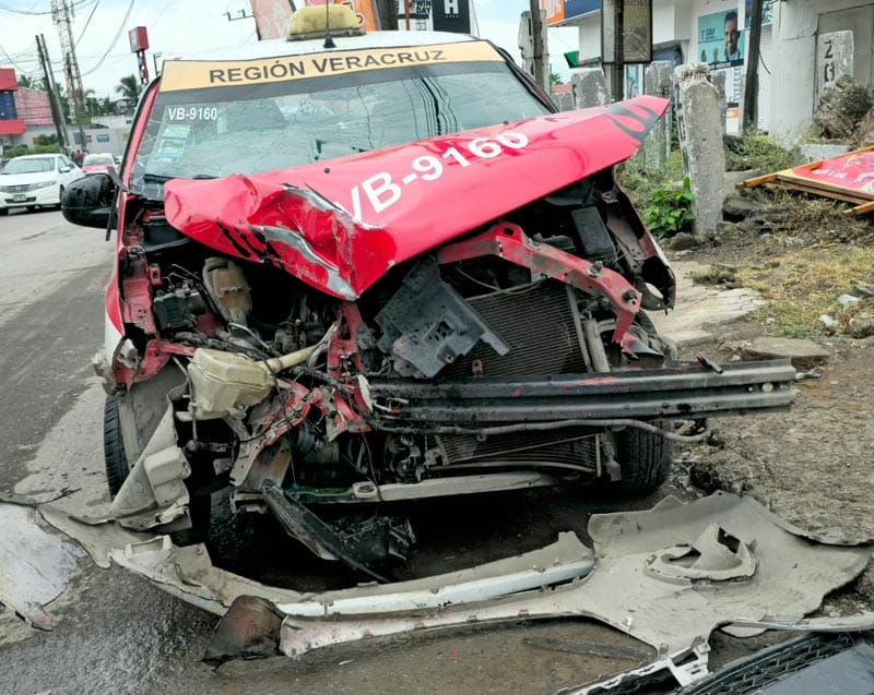 ¡QUIERE GANARLE EL PASO A TREN Y SE SALVÓ DE MILAGRO EN TEJERÍA!