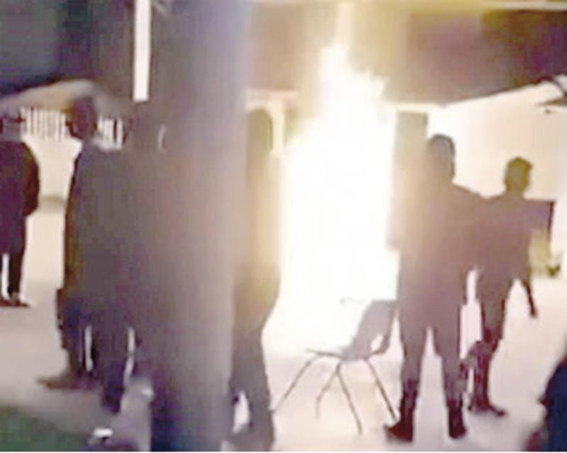 ¡QUEMAN A PAREJA EN CHIAPAS POR PRESUNTA BRUJERÍA!