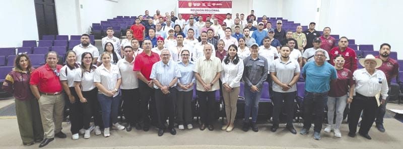 ¡SE REÚNEN COMUDES A NIVEL REGIONAL EN EL IVD!