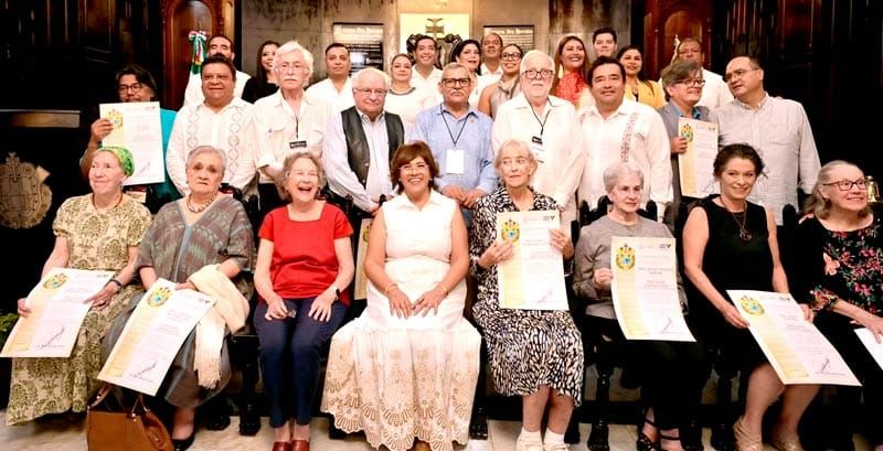 ¡VISITANTES DISTINGUIDOS!