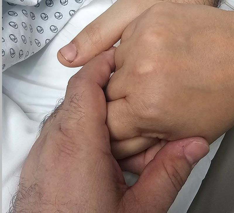 ¡MUEVE UNA MANO!