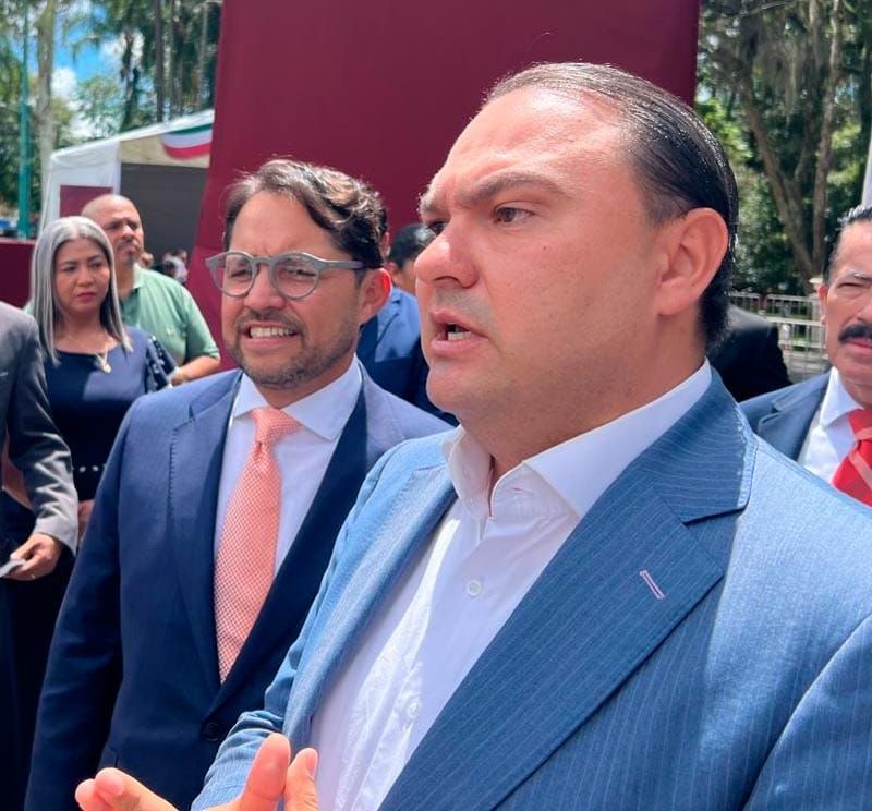 ¡VAN POR EL AMPARO!
