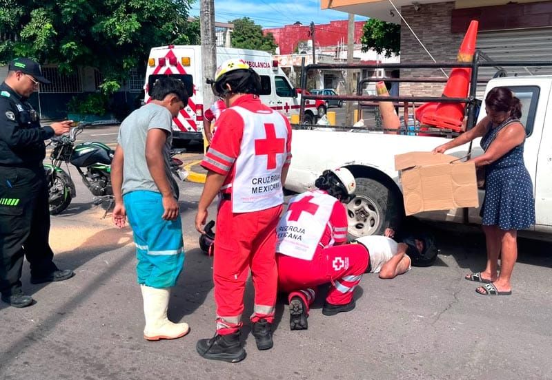 ¡BIKERS SE ESTRELLAN CONTRA CAMIONETÓN!
