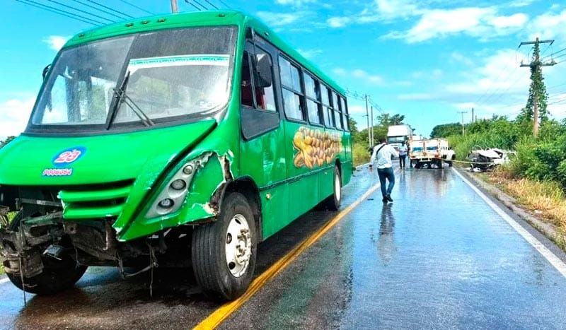 ¡CARRETERAZO MORTAL! - MUEREN DOS MUJERES AL IMPACTARSE CONTRA CAMIÓN EN COSOLEACAQUE