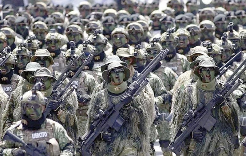 ¡ELEMENTOS DEL EJÉRCITO, FUERZA AÉREA Y GUARDIA NACIONAL DESFILAN EN LA CIUDAD DE MÉXICO!