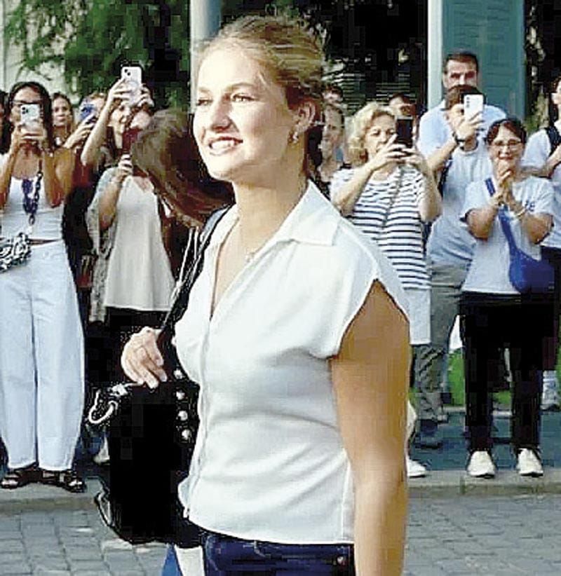 ¡INICIA PRINCESA LEONOR SU VIDA UNIVERSITARIA!