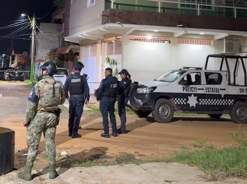 ¡BALEAN A AMPÁYER DE BÉISBOL EN ACAYUCAN!