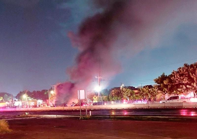 ¡BARRICADAS EN LA AUTOPISTA! - QUEMAN LLANTAS EN LA VERACRUZ-CARDEL