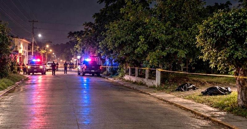 ¡DEJAN A PAREJA DEGOLLADA Y EMBOLSADA EN NARANJOS!