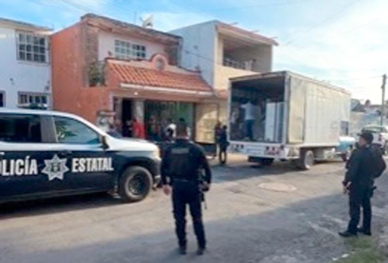 ¡LOS EMBARGAN! - A LOS PAPÁS DE “PAPONAS”
