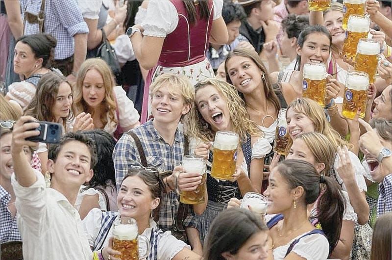 ¡MÚNICH DA COMIENZO A LA FIESTA MÁS LEGENDARIA DE LA CERVEZA!