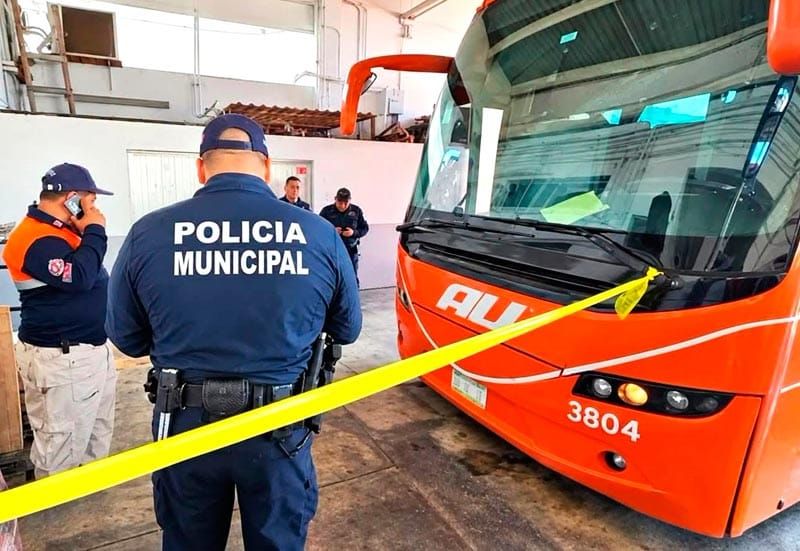 ¡MUERE PASAJERO A BORDO DEL AU!