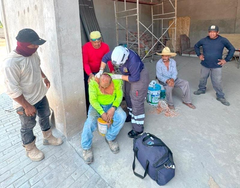 ¡CAYÓ DE ANDAMIO EN FERRETERÍA DE MEDELLÍN!