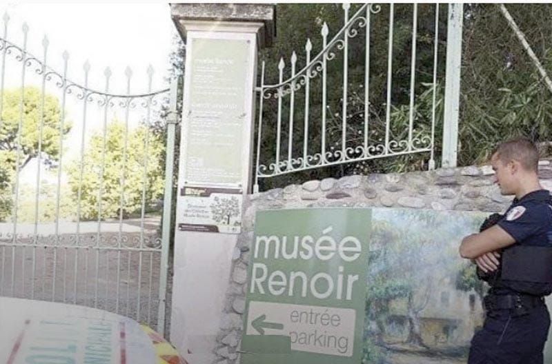 ¡ROBAN OBRAS DE ARTE DEL MUSEO RENOIR!