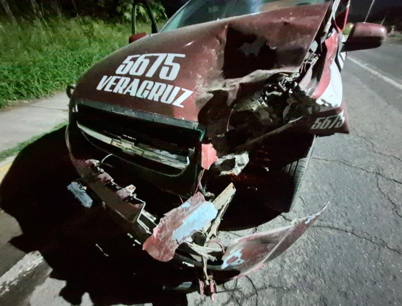 ¡TAXISTA SE IMPACTÓ CONTRA CARRO SIN LUCES!