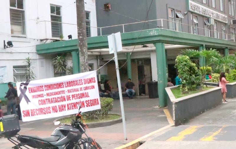 ¡TRABAJAN BAJO PROTESTA! - EN EL HOSPITAL NACHÓN