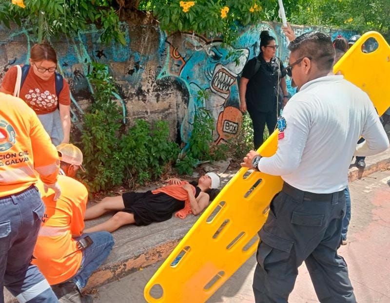 ¡CONDUCTORA LESIONADA POR TRANCAZO EN CHACHALACAS!