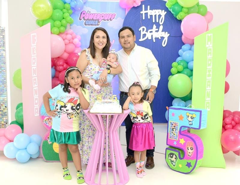 CELEBRAN SUS CUMPLEAÑOS MARIANA Y FERNANDA