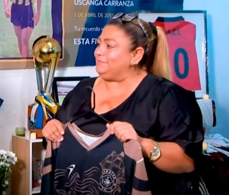 ¡“SON UNOS COBARDES”!