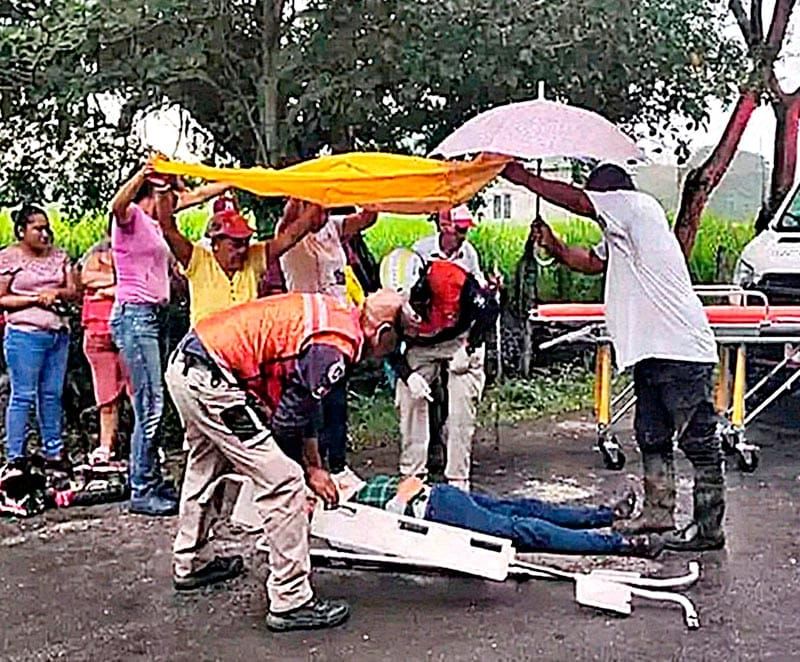 ¡TRAGEDIA EN LA CARRETERA!