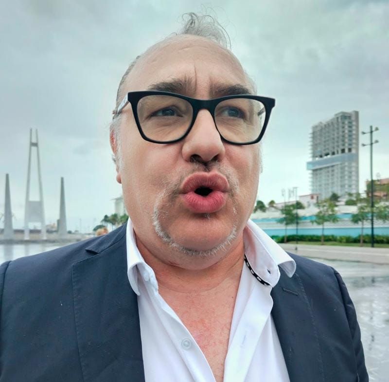 ¡VINO GIOVANII BUZZURRO!
