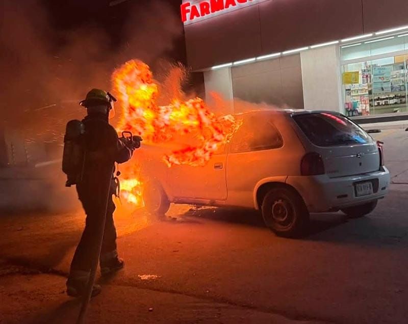 ¡SE INCENDIA EN LA COLONIA PLAYA LINDA!