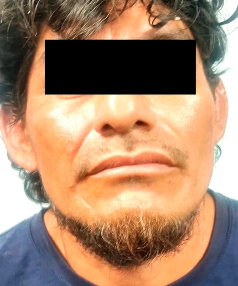 ¡SE QUEDA EN EL BOTE EL LOCO EXHIBICIONISTA!