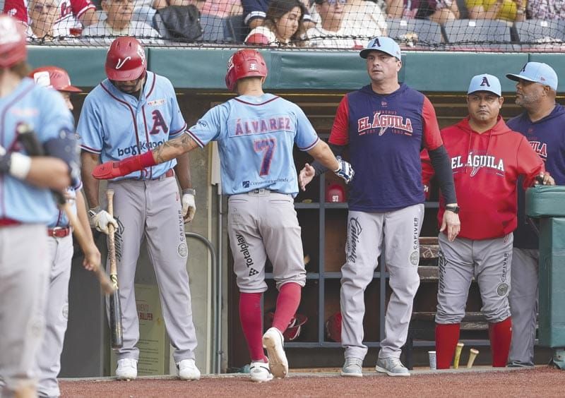 ¡UNA HISTORIA LLAMADA BEISBOL! | GABE ÁLVAREZ REPITE COMO MÁNAGER DE EL ÁGUILA - El Águila de Veracruz apuesta por la continuidad y confirma a Gabe Álvarez como mánager para la temporada 2027 de la Liga Mexicana de Beisbol. El sonorense tomó las riendas…