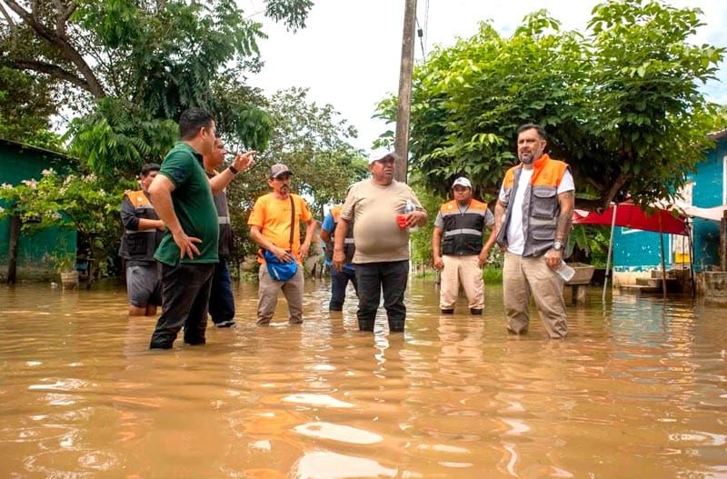 ¡BAJO EL AGUA! - GLUP... GLUP...