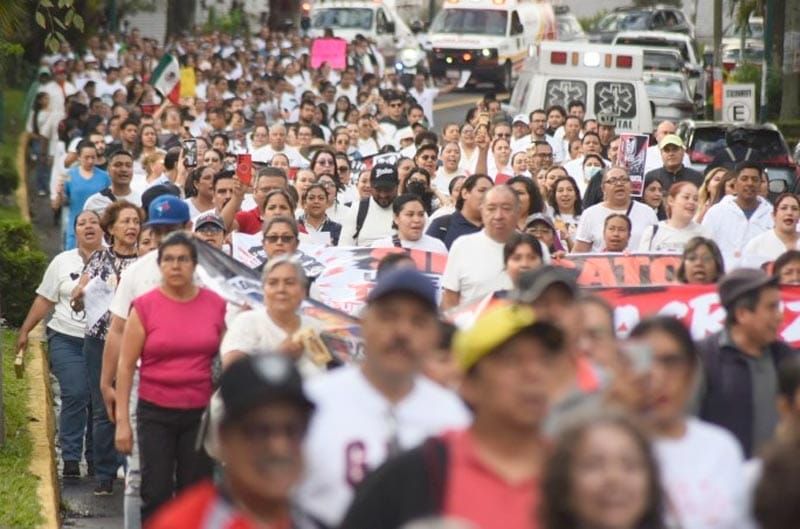 ¡PURAS MARCHAS! - DE BATAS BLANCAS