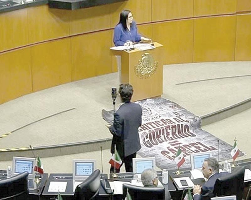 ¡AVALAN 'LEY ANTI-MEMES' EN SENADO!