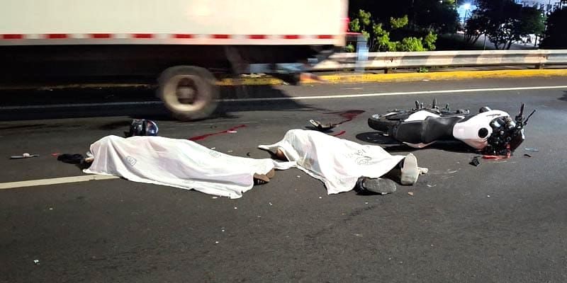 ¡ERAN EMPLEADOS DE UN OXXO LA PAREJA FALLECIDA EN CABEZA OLMECA!