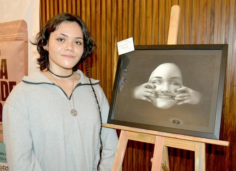 ANDREA AGUILERA MORALES, DEBUTA COMO ARTISTA EMERGENTE