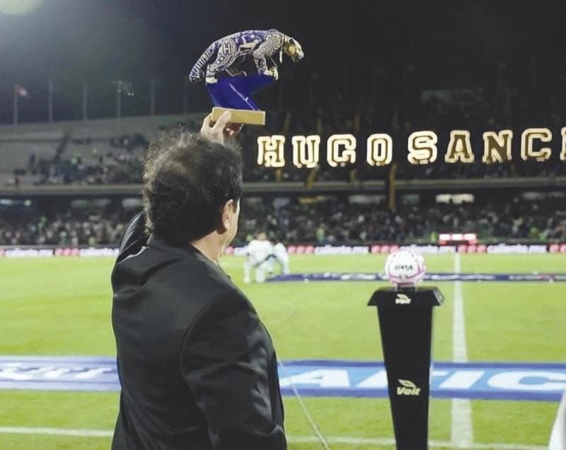 ¡SE ENTREGA AFICIÓN DE PUMAS A “HUGOL”!