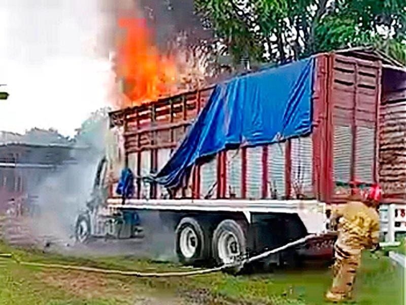 ¡SE QUEMÓ TORTON EN EL PATIO DE “SÚPER G”!