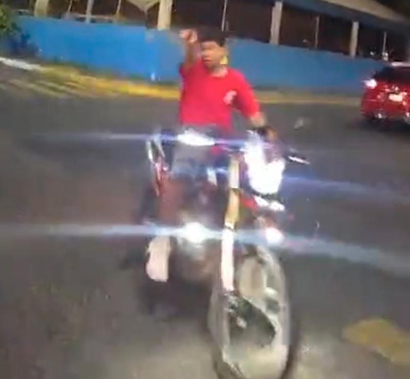 ¡AGREDEN AL REPORTERO ALVARO VÁZQUEZ!