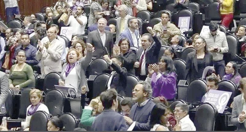 ¡SE REGISTRAN 153 DIPUTADOS DE MORENA!