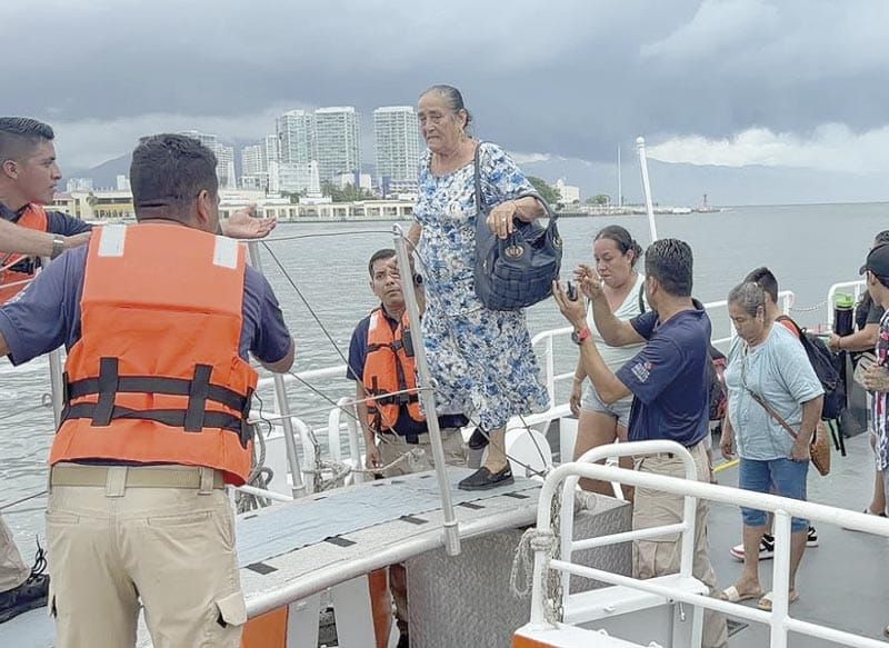 ¡EVACÚAN A 80 PERSONAS DE YELAPA Y QUIMIXTO!
