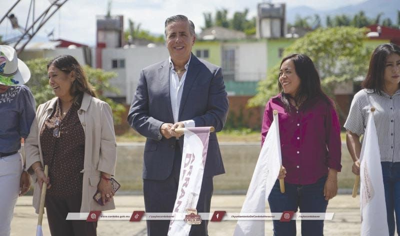 ¡RESCATAN ALBERCA OLÍMPICA EN CÓRDOBA!