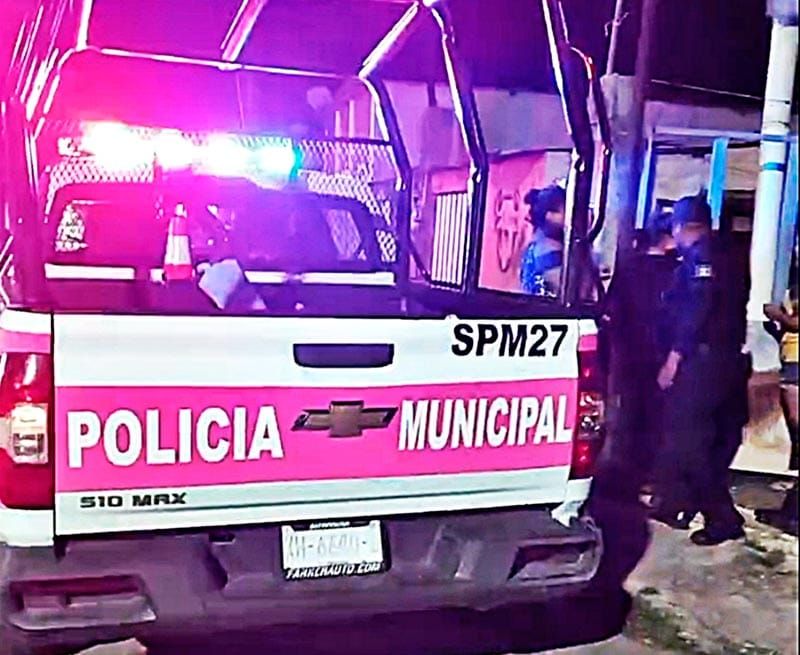 ¡RESCATAN A MUJER CUANDO ERA ESTRANGULADA POR SU MARIDO!