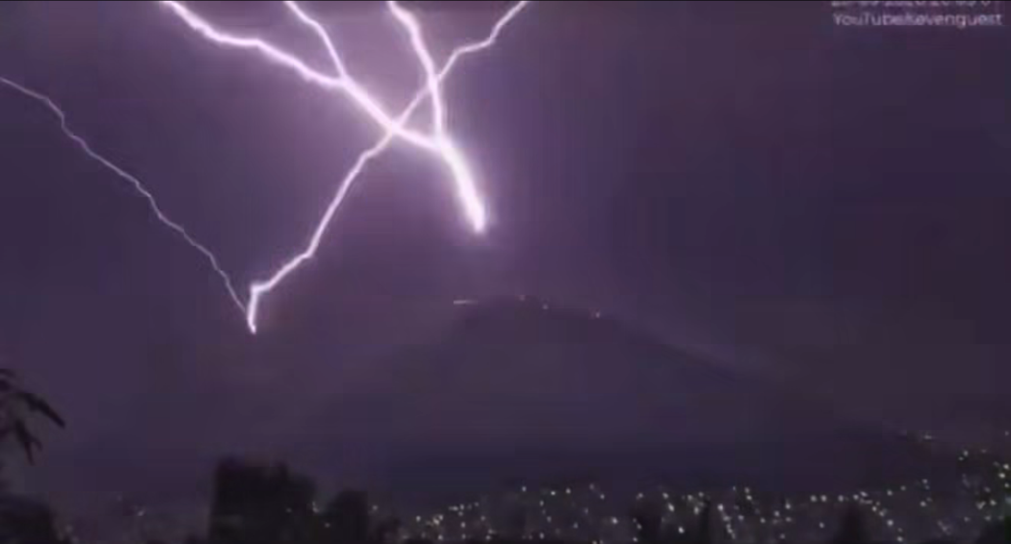 ¡RAYO EN MIXCOAC PROVOCA FALSA ALERTA DE MICROSISMO!