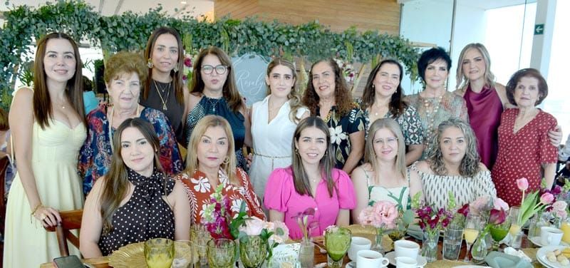 HERMOSA DESPEDIDA DE SOLTERA PARA ROSALYNN AGUILERA RINCÓN