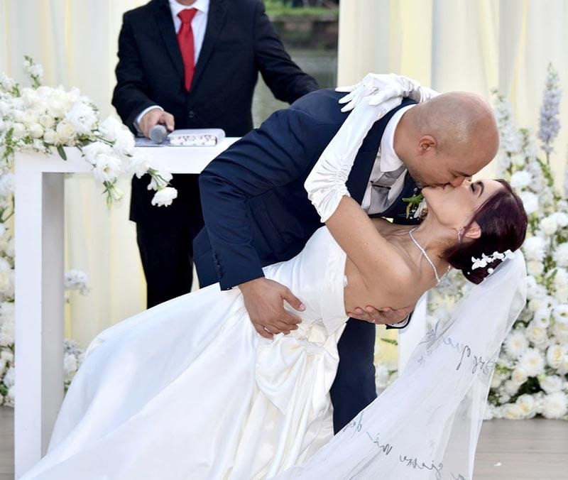 STEPHANY Y CÉSAR UNEN SUS VIDAS