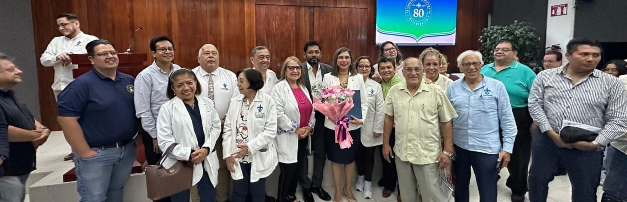Llega la Primera Mujer Directora de Medicina de la UV!