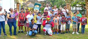 ¡BASQUETBOLISTAS Y NIÑOS EN CANASTA DE LECTURA!