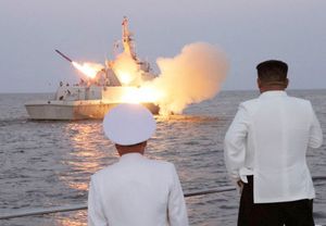 ¡COREA DEL NORTE LANZA SU "SATÉLITE ESPÍA"!