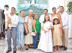 María José Recibe el Cuerpo de Cristo