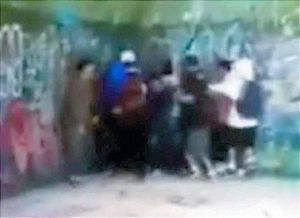 ¡DAN GOLPIZA MULTITUDINARIA A ESTUDIANTE EN DURANGO!